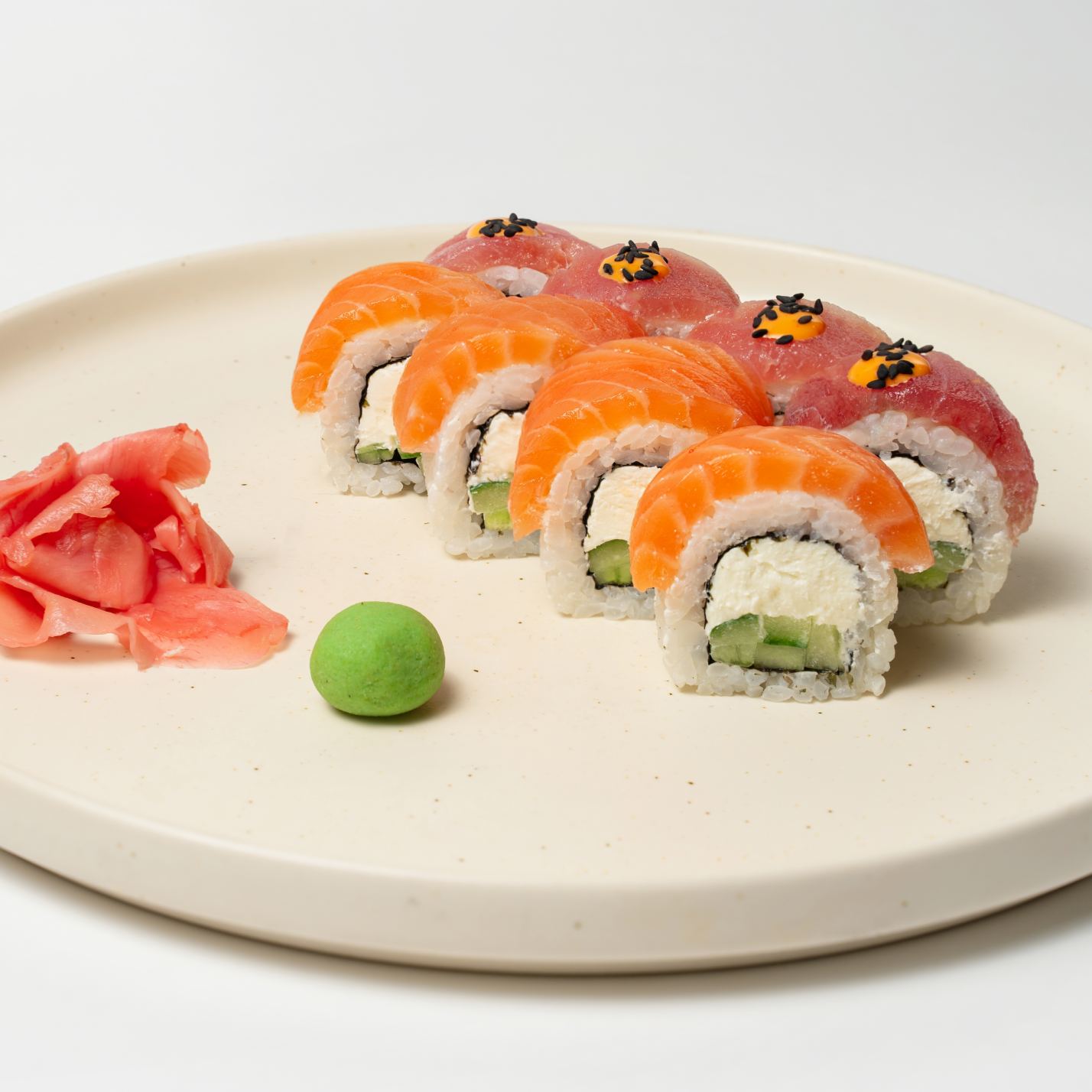 Рол "Philadelphia Mix" з лососем та тунцем