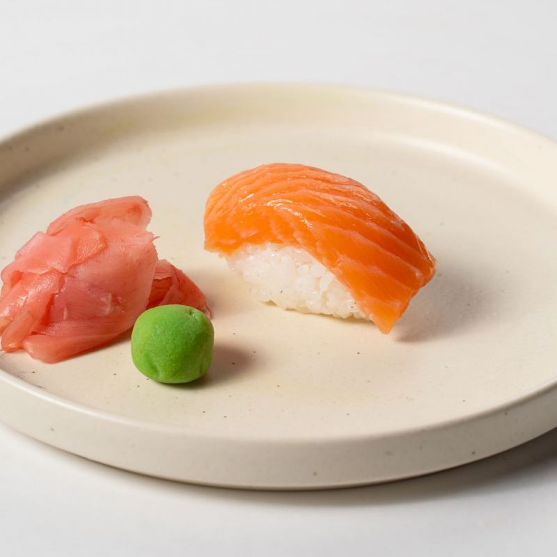 Нігірі з ніжним лососем
