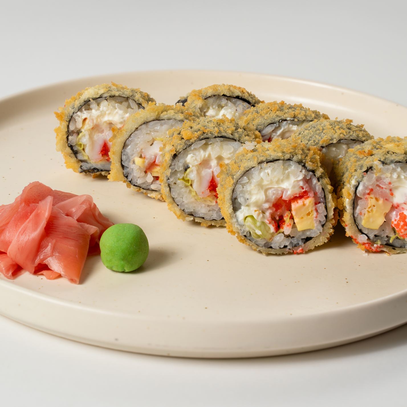 Рол з креветкою смажений у фритюрі