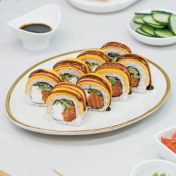 Сирний рол з лососем